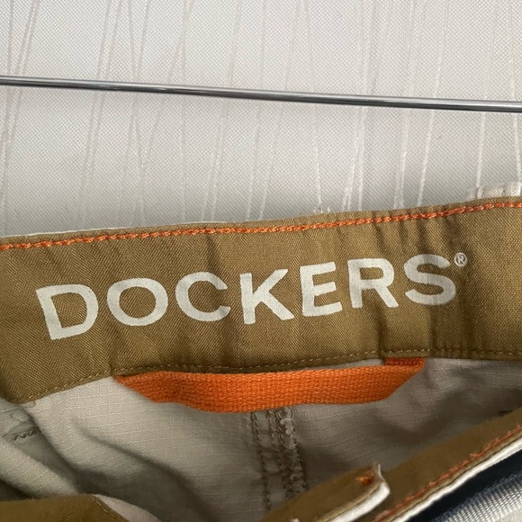 Dockers Men's Cargo Shorts Size 44 Beige with Belt Casual - Picture 6 of 10